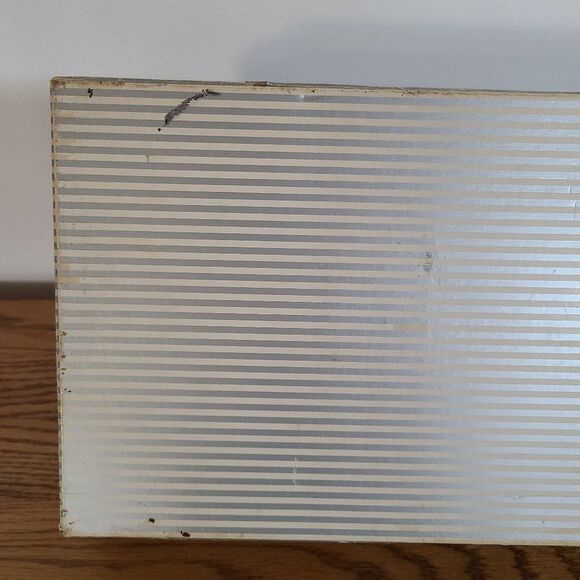 Paper Elegance Monogrammed "G" Dinner and Beverage Napkins and Paper Coasters - Picture 12 of 13